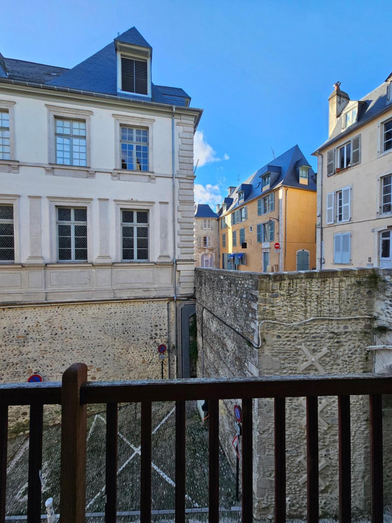 Le Henri IV - Hyper Centre - Quartier Du Chateau Pau Eksteriør bilde