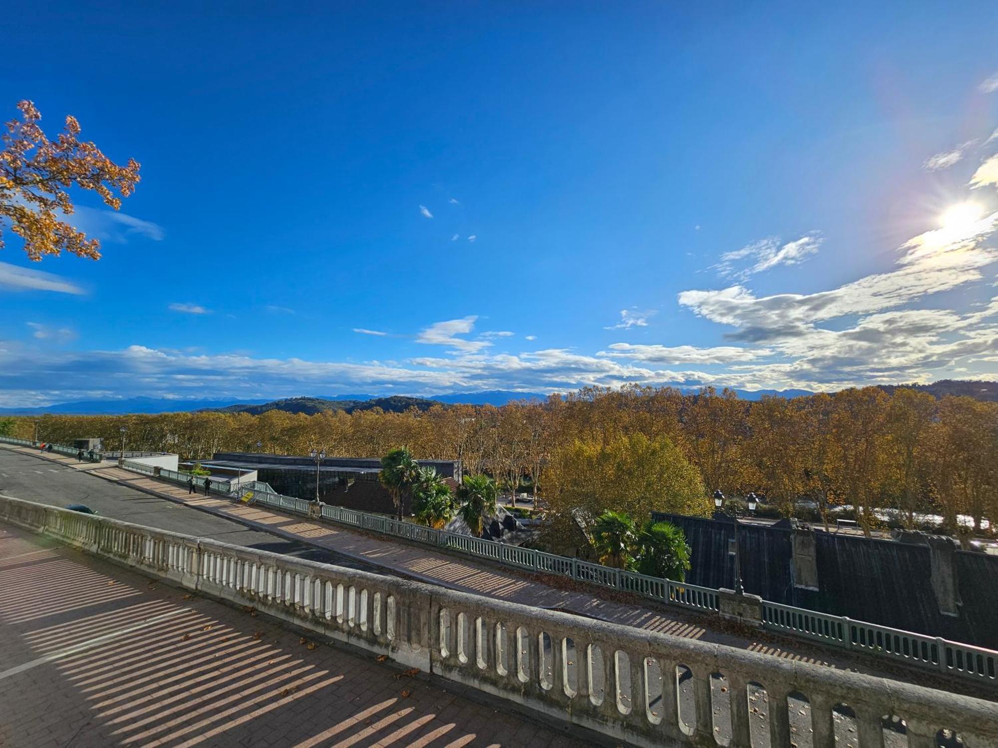Le Henri IV - Hyper Centre - Quartier Du Chateau Pau Eksteriør bilde